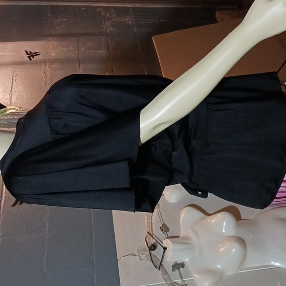 Candies Silky Black Open Back Ruffled Short Sleeve Blouse Sz M - Picture 12 of 16